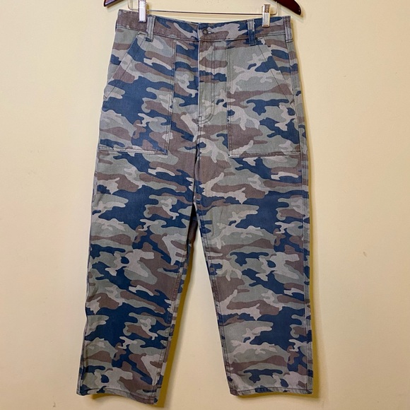 Free People We the Free Camo Printed Ankle Jeans Size 30. - Picture 2 of 10